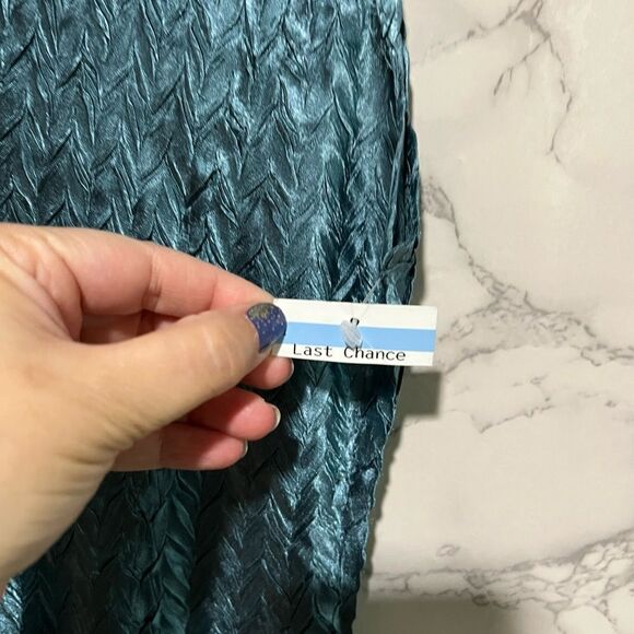 Komarov Women's Beaded Charmeuse & Chiffon Midi Dress Size PL - Picture 3 of 8